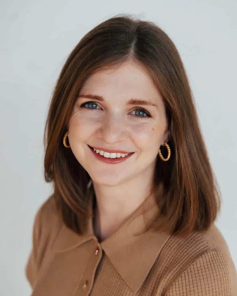 Caroline Mann — Performer